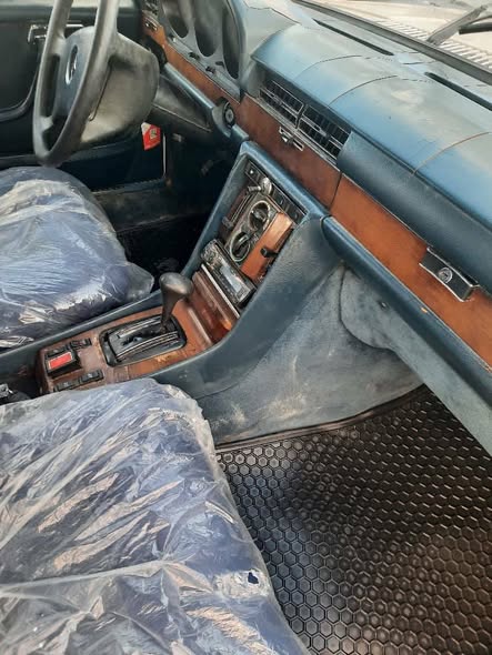 مارسيدس 280 1976 - صورة 2