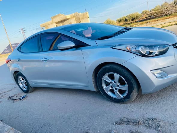 هيونداي إلنترا 2012 - صورة 3