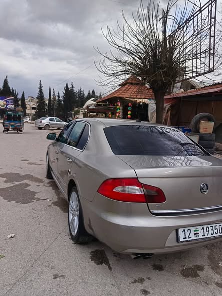 سكودا سوبيرو 2010 - صورة 1