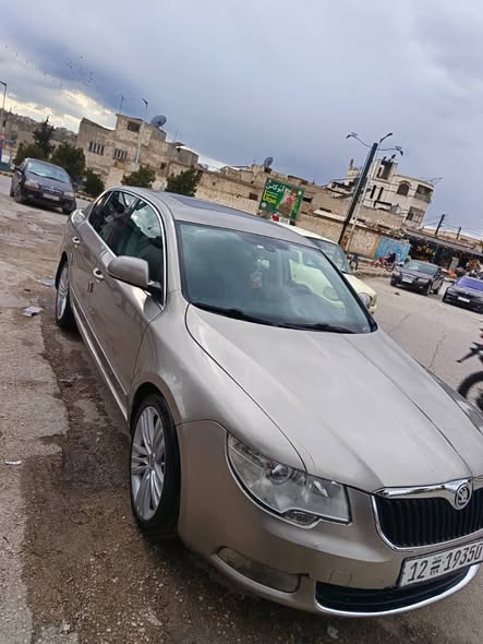 سكودا سوبيرو 2010 - صورة 4