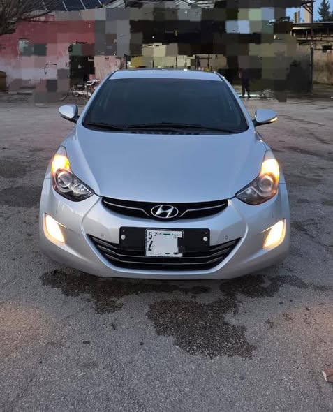 Hyundai Elantra 2011 - صورة 1