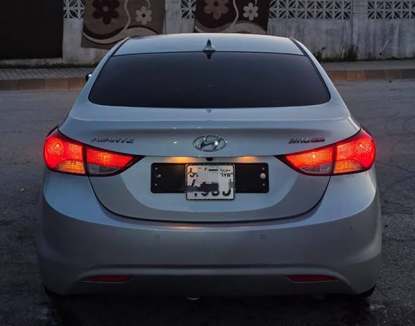 Hyundai Elantra 2011 - صورة 3