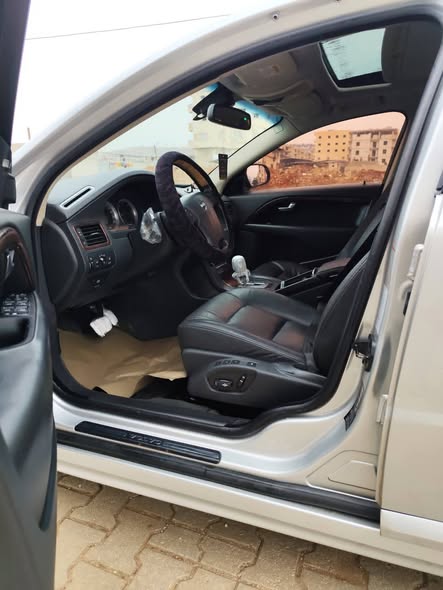 فولفو S80 2010 - صورة 3