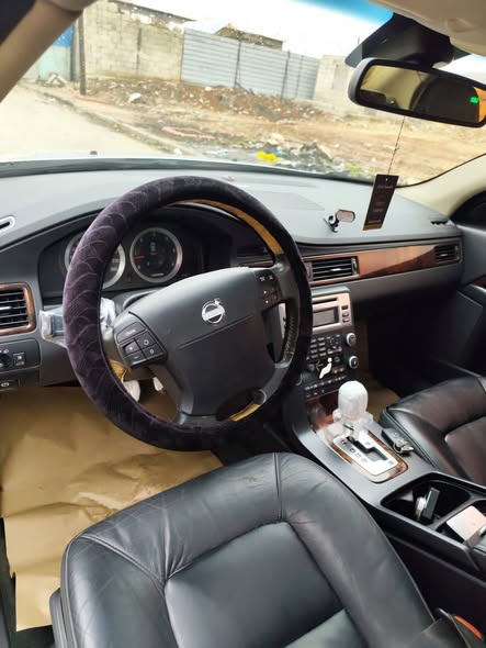 فولفو S80 2010 - صورة 4