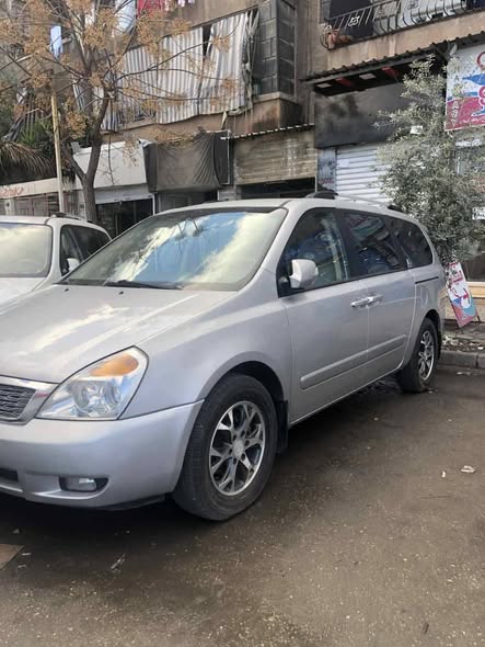 كيا كرنفال 2015 - صورة 2