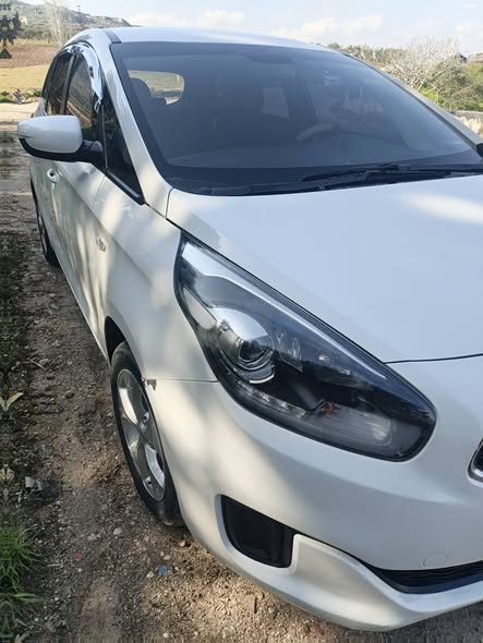 كيا كارنز 2014 - صورة 2