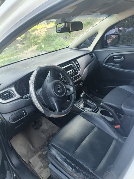 كيا كارنز 2014 - صورة 3