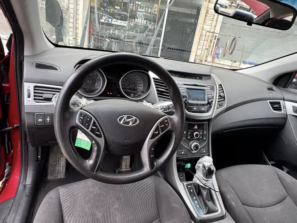 هيونداي افانتي 2016 - صورة 3