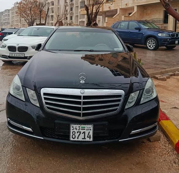 مرسيدس ايي 300 2011 - صورة 1