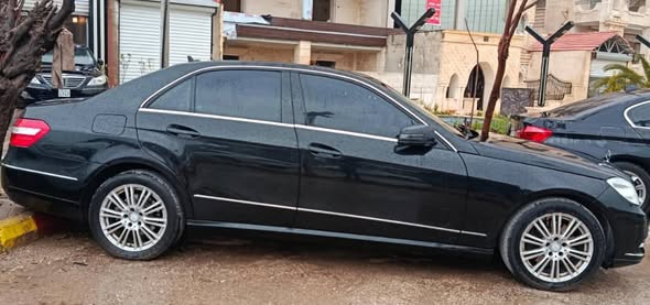 مرسيدس ايي 300 2011 - صورة 2