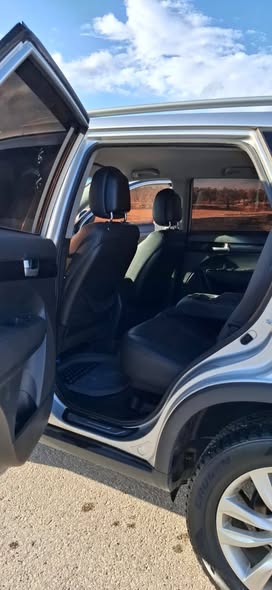 كيا سورينتو 2010 - صورة 2