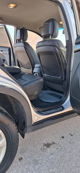 كيا سورينتو 2010 - صورة 3