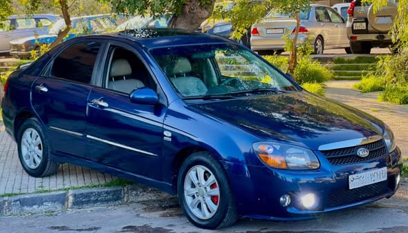 كيا سيراتو 2008 - صورة 5