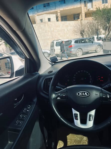 كيا سبورتاج 2011 - صورة 4