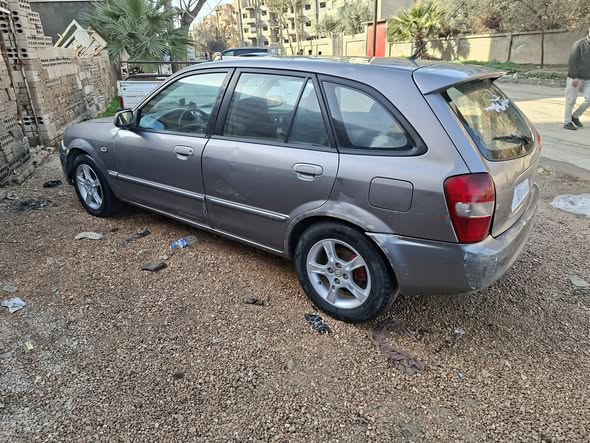 مازدا 323 2004 - صورة 2