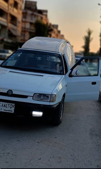 سكودا Pickup 1996 - صورة 2