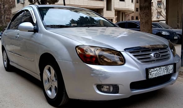 كيا سيراتو 2009 - صورة 2