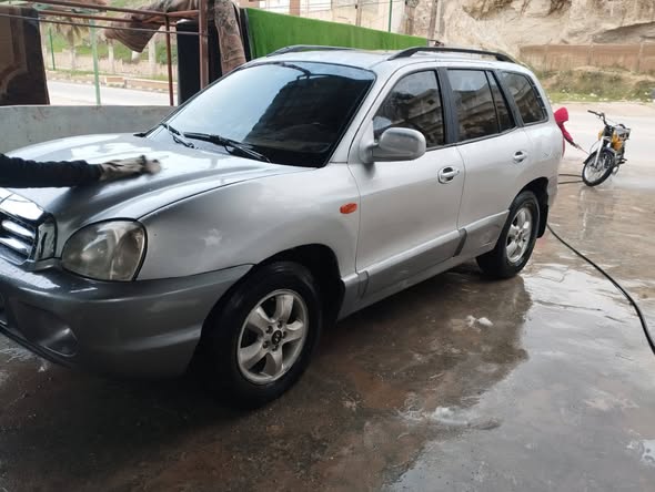 هيونداي سانتافي 2005 - صورة 4