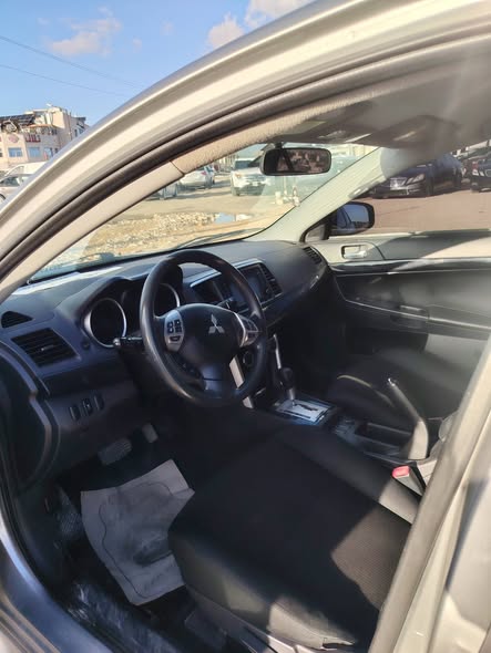 ميتسوبيشي لانسر 2017 - صورة 5