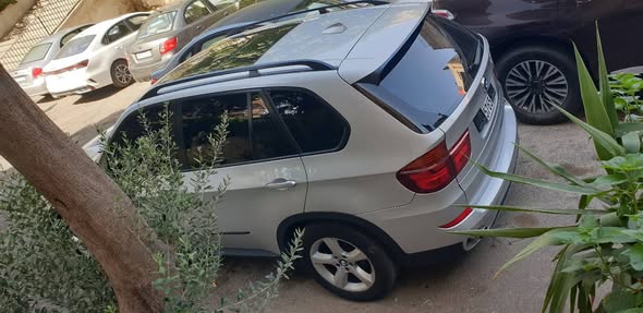 بي ام دبليو X5 2011 - صورة 3