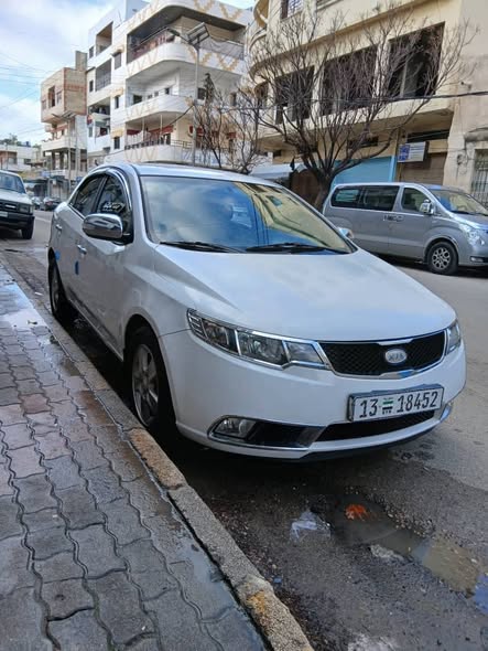 كيا فورتي 2009 - صورة 1