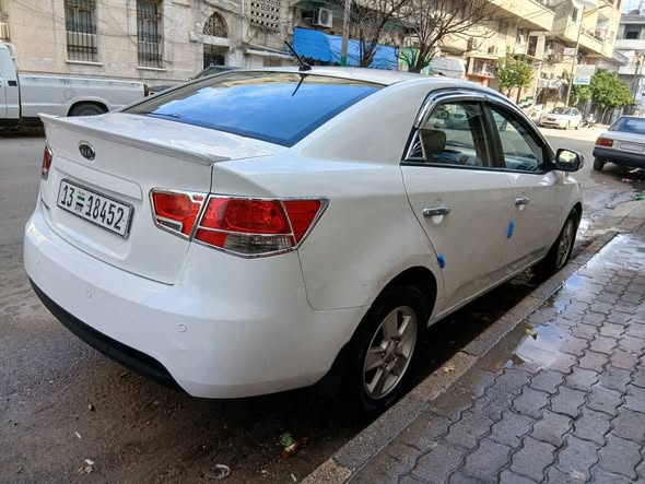 كيا فورتي 2009 - صورة 5