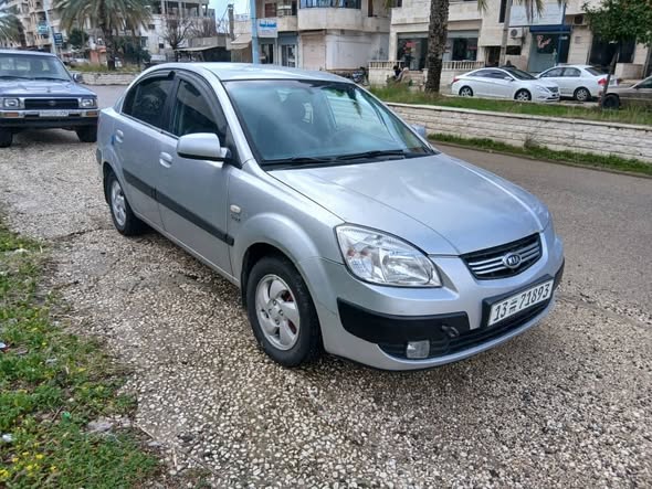 كيا ريو 2010 - صورة 1