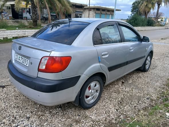 كيا ريو 2010 - صورة 2