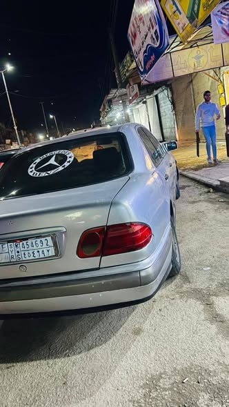 مرسيدس 200 2001 - صورة 3