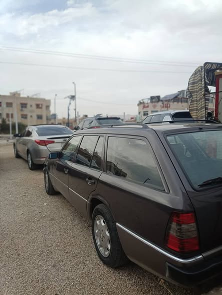 مرسيدس E300 1992 - صورة 3