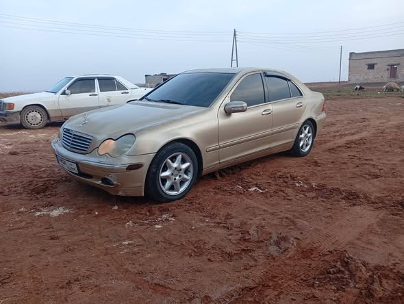 مرسيدس 240 2001 - صورة 4