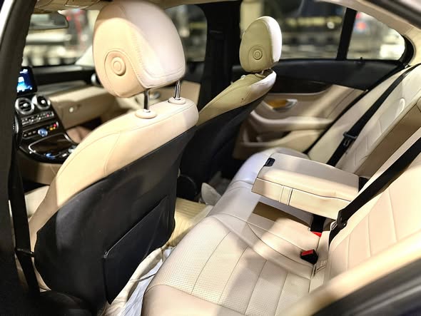 مرسيدس c300 2018 - صورة 4