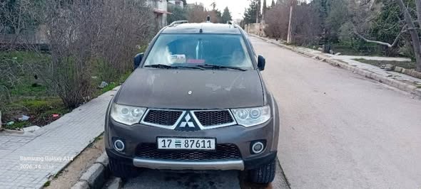 ميتسوبيشي باجيرو سبورت 2012 - صورة 1