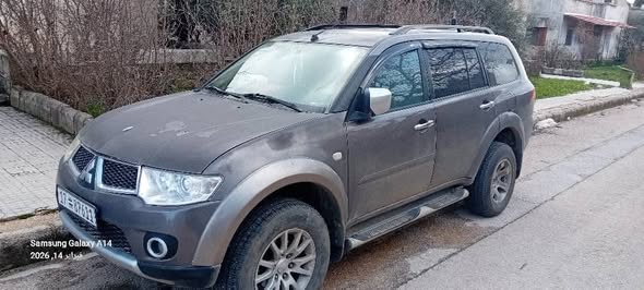 ميتسوبيشي باجيرو سبورت 2012 - صورة 5