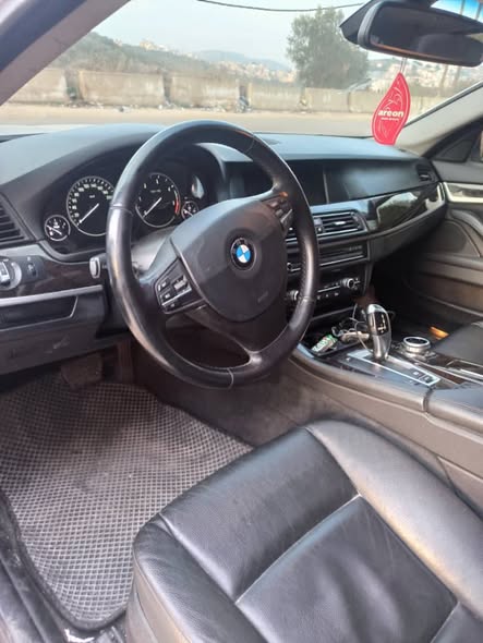 BMW 520 2011 - صورة 2