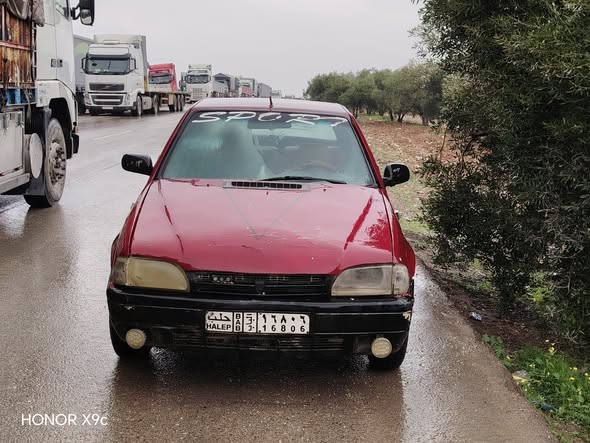 داسيا نظامي 2001 - صورة 1