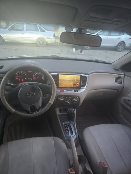 كيا ريوه 2010 - صورة 5