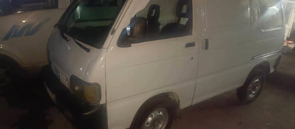 Asia 200 2002 - صورة 2