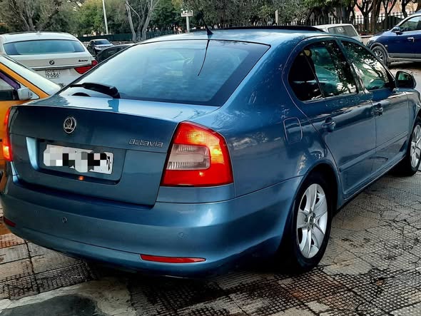سكودا اوكتافيا 2009 - صورة 2