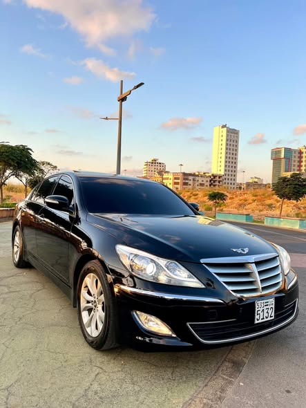 هونداي جينيسيس 2012 - صورة 2