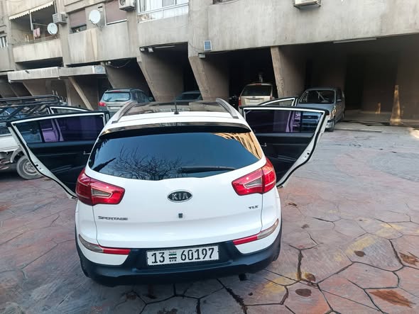 كيا سبورتاج 2011 - صورة 4