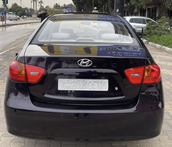 هونداي افانتي 2008 - صورة 4