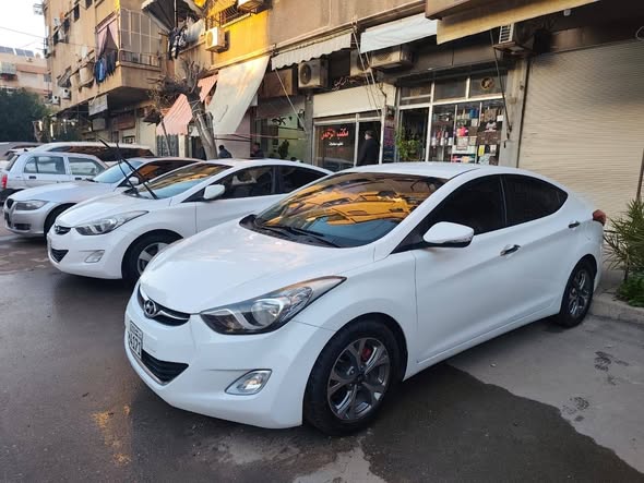 هيونداي إلنترا 2012 - صورة 3