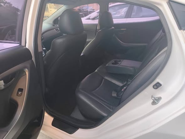 هيونداي إلنترا 2012 - صورة 4