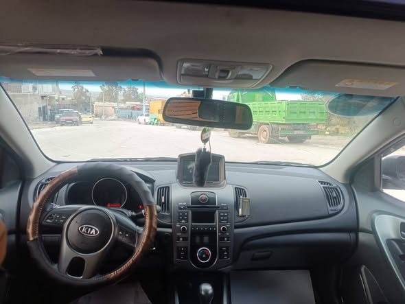 كيا فورتي 2010 - صورة 2