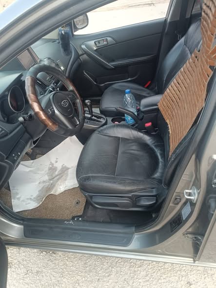 كيا فورتي 2010 - صورة 4