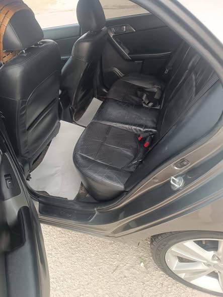 كيا فورتي 2010 - صورة 5