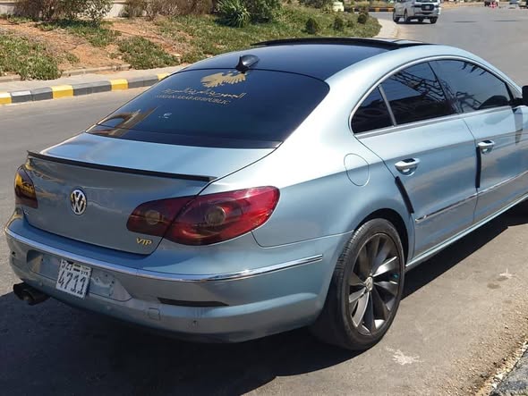 فولكس فاجن باسات سي سي 2011 - صورة 1