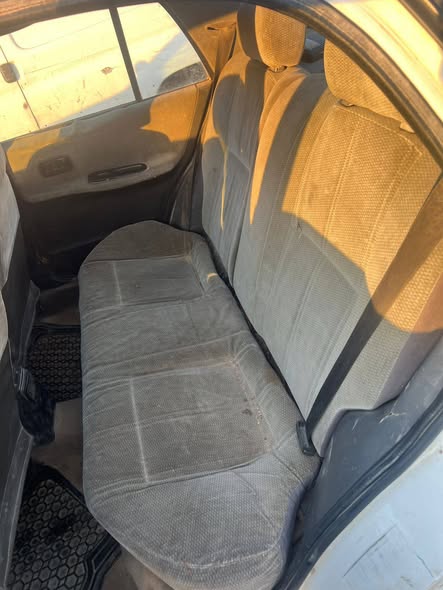 نيسان صني 1996 - صورة 5