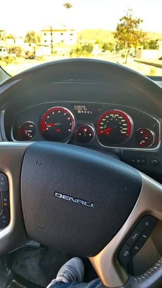 جمس أكاديا دينالي 2013 - صورة 3